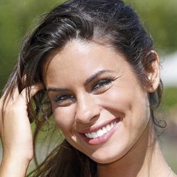 Carolina Loureiro 飾演 Graça