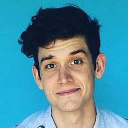 Mike Castle 飾演 Dell