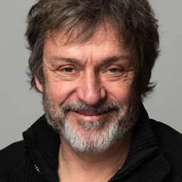 Michel Voïta 飾演 Tomasz