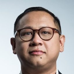 艾德溫 - 無邊之霧導演