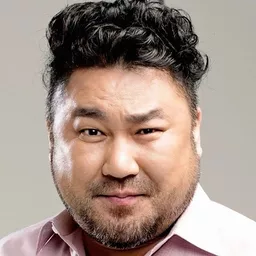 高昌錫 飾演 Ko Geon-bae