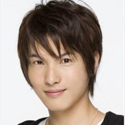 鈴木 裕鬥 飾演 Jek