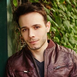 Matt Rudduck - 無限演員 飾演Tech F