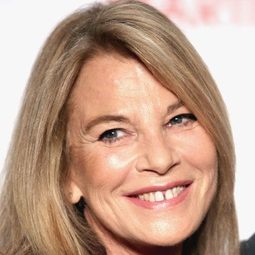 Nicole Calfan 飾演 Suzanne / Jacqueline