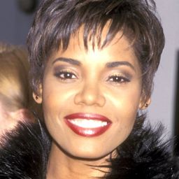 Lisa Canning 飾演 Nurse Hopewell