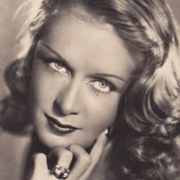 Vera Carmi 飾演 madre di Enrico