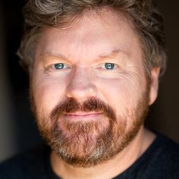 Stephen Hunter - 鑰命監獄演員 飾演Peter