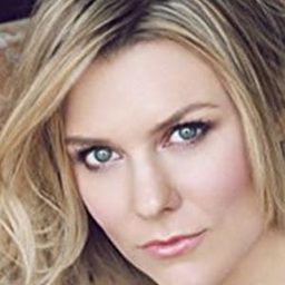 費歐娜·哈汀漢 - Bad Frank演員 飾演Chloe