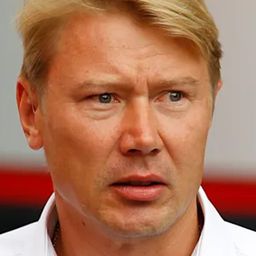 Mika Hakkinen 飾演 Self
