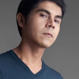 湯米·帕萊加 飾演 Fidel