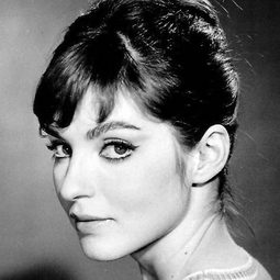 Marie-France Pisier - 法蘭西回憶演員 飾演Régina