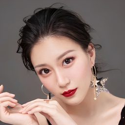 倪嘉宝 飾演 嘉宝