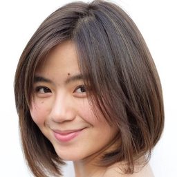 邁爾絲·歐坎波 飾演 Mae