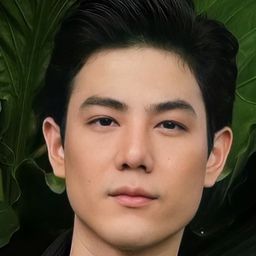 Charoensook Paopetch 飾演 Thame