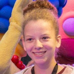 Prunelle Charles-Ambron 飾演 Dilili (voice)