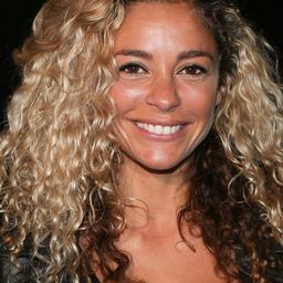 Fajah Lourens 飾演 Agent Brandt