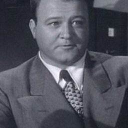 Roy Engel 飾演 Anderson (voice/uncredited)