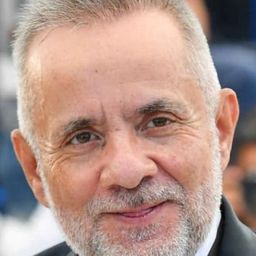 厄瓦羅·格瑞洛 飾演 