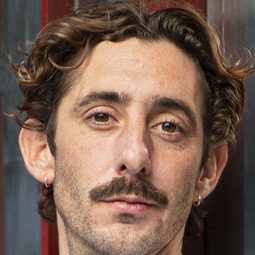 安瑞克·奧奎爾 飾演 Kiko