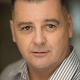 Peter Astridge 飾演 Alison's Lover