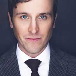 Stephen James Anthony 飾演 