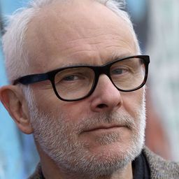 Herbert Fritsch 飾演 Onkel