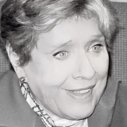 Adela Gleijer 飾演 Juana