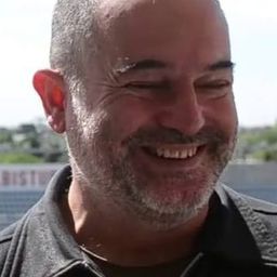 Fabio Zurita 飾演 Mario