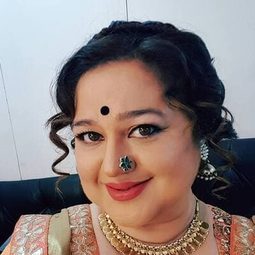 蘇普里亞·舒克拉 飾演 