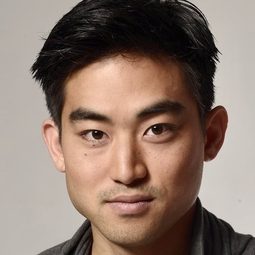 Derek Mio 飾演 Jimmy