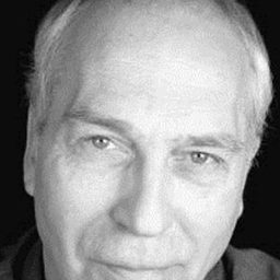 Andrew Burt 飾演 Valgard