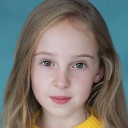 費絲·德蘭尼 - 槲寄生農場的驚奇聖誕演員 飾演Violet