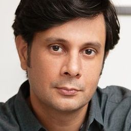 蘇哈斯·艾忽賈 飾演 Roger