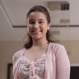 Sonya Soraya - Dance Queen演員 飾演Siswa