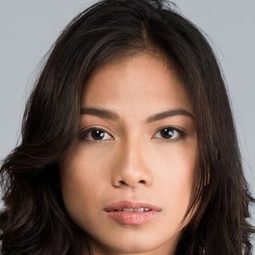 亞莉珊卓馬桑凱 - 高峰嶺擊演員 飾演Prana