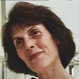 凡達·卡普里奧洛 - 以你的名字呼喚我演員 飾演Mafalda