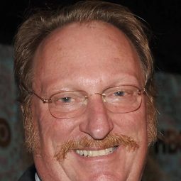 Jeffrey Jones 飾演 Emperor Joseph II