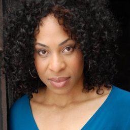 凱倫·奧爾德裏奇 飾演 Laurie