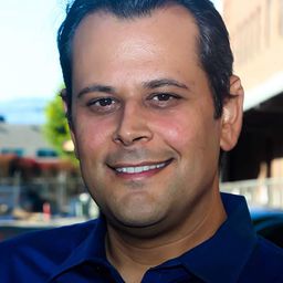 Anthony Cipriano 飾演 Party Guest