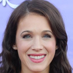 瑪拉·薩科洛夫 - 聖誕酒店導演