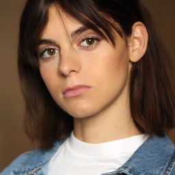 Almudena Salort 飾演 Clara