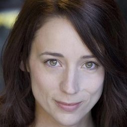 Nancy Clarkson 飾演 Sarah Proctor