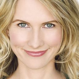 Heather Simpson 飾演 Nikki O'Connell