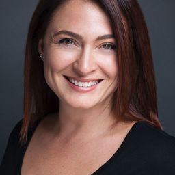 賽達·杜文希 飾演 Ceyda