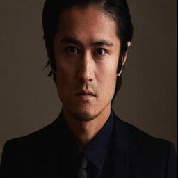 Zack Eisaku Niizato 飾演 Doctor