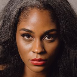 Somkele Iyamah Idhalama 飾演 