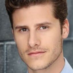 Michael Moskewicz 飾演 Joe