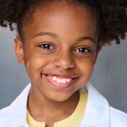 喬丹麥金托什 飾演 Eve Bottle