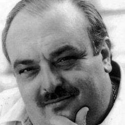 佛朗哥·第歐傑尼 - Grand Hotel Excelsior演員 飾演Ing. Binotti