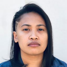 Tin Velasco 飾演 Tattletale Teacher